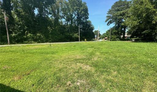 Photo #4 of 604 Old Buckroe Road, Hampton, Virginia