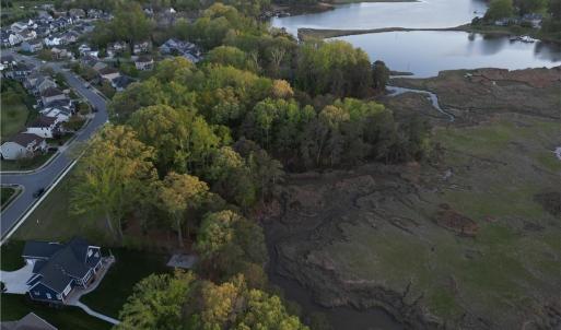 Photo #8 of 3424 Raintree Circle, Suffolk, Virginia 1.0 acres