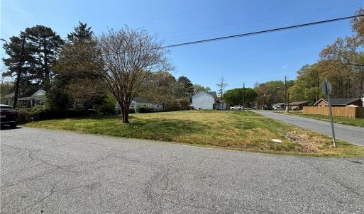 Photo #7 of 832 Oklahoma Drive, Chesapeake, Virginia 0.2 acres