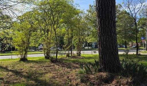 Corner lot