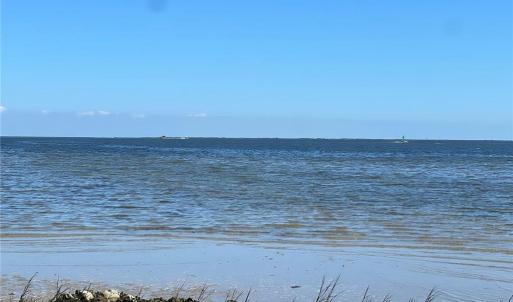 Photo #3 of 816 Ship Point Road, Yorktown, Virginia 2.7 acres