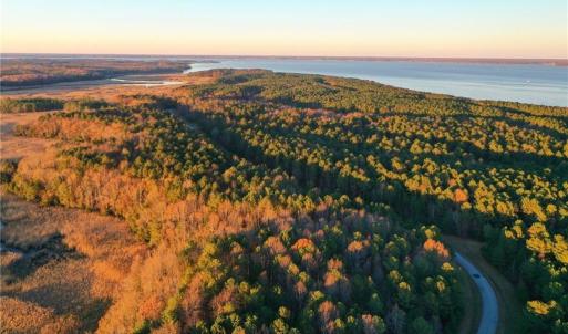Photo #4 of 1440 Creekway Drive, Smithfield, Virginia 2.8 acres
