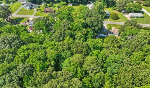 Photo #14 of 500 Carys Chapel Road, Yorktown, Virginia 3.5 acres