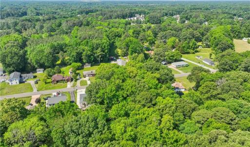 Photo #16 of 500 Carys Chapel Road, Yorktown, Virginia 3.5 acres