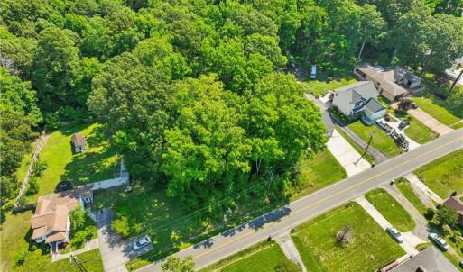 Photo #7 of 500 Carys Chapel Road, Yorktown, Virginia 3.5 acres