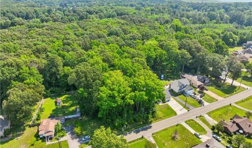 Photo #8 of 500 Carys Chapel Road, Yorktown, Virginia 3.5 acres