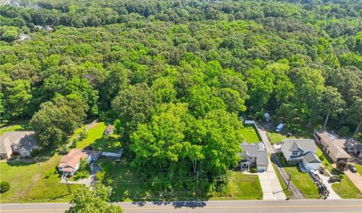 Photo #9 of 500 Carys Chapel Road, Yorktown, Virginia 3.5 acres