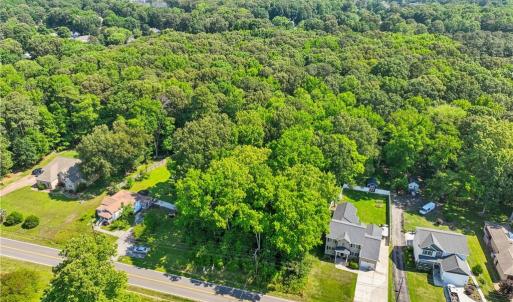 Photo #10 of 500 Carys Chapel Road, Yorktown, Virginia 3.5 acres