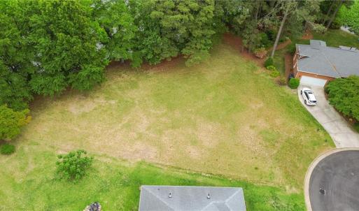 Photo #11 of 2035 Foxs Lair Trail, Norfolk, Virginia 0.3 acres