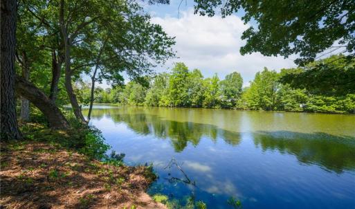 Photo #4 of 2035 Foxs Lair Trail, Norfolk, Virginia 0.3 acres
