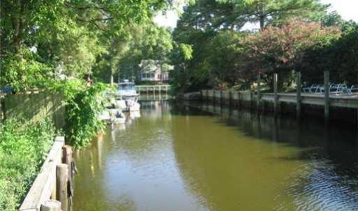 Access to Crystal Lake