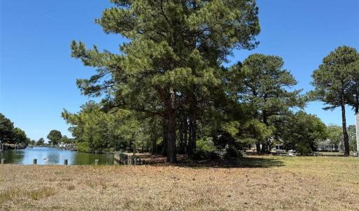 .57 acres of deep water; bulkhead; established community