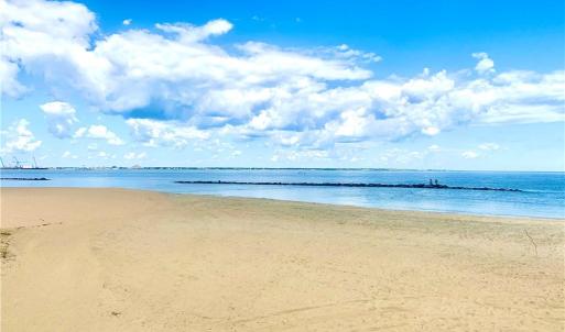 Photo #5 of 1086 Ocean View Avenue, Norfolk, Virginia 0.3 acres