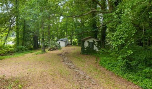 Photo #7 of 3938 Paradise Point Road, Hayes, Virginia 0.8 acres