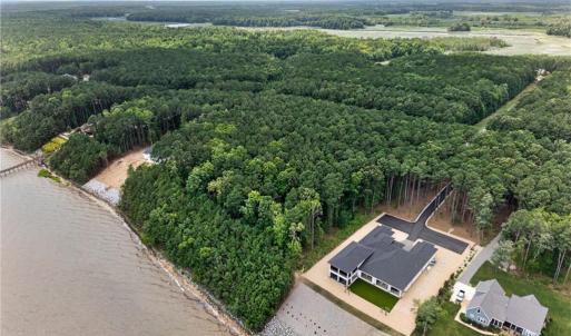 Photo #9 of 1129 Lawnes Neck Drive, Smithfield, Virginia 2.4 acres