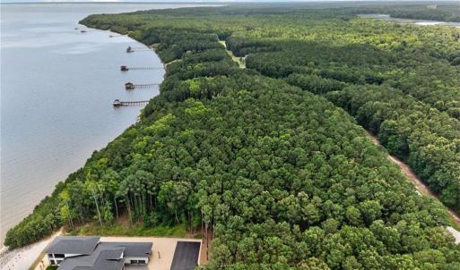 Photo #10 of 1129 Lawnes Neck Drive, Smithfield, Virginia 2.4 acres