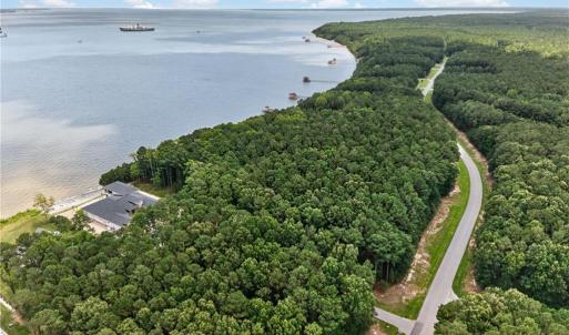 Photo #14 of 1129 Lawnes Neck Drive, Smithfield, Virginia 2.4 acres