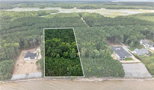 Photo #21 of 1129 Lawnes Neck Drive, Smithfield, Virginia 2.4 acres