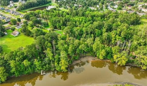 Boat, paddle board, jet ski to the James River, Jamestown Marina, Billsburg Brewery