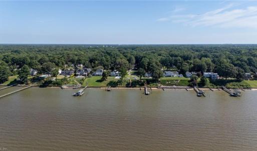 Photo #12 of 803 Riverside Drive, Newport News, Virginia 0.9 acres