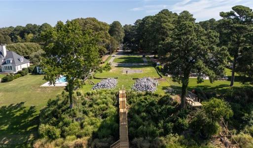Photo #32 of 803 Riverside Drive, Newport News, Virginia 0.9 acres