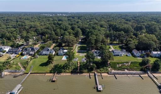 Photo #9 of 803 Riverside Drive, Newport News, Virginia 0.9 acres