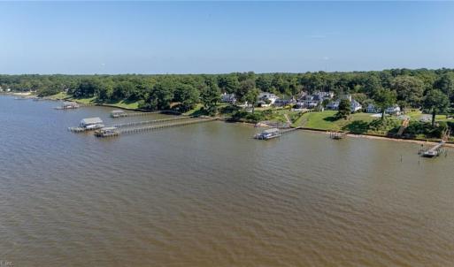 Photo #10 of 803 Riverside Drive, Newport News, Virginia 0.9 acres
