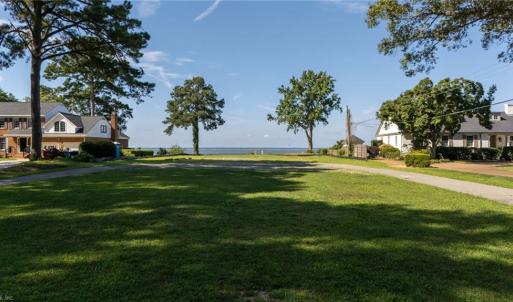 Photo #4 of 803 Riverside Drive, Newport News, Virginia 0.9 acres