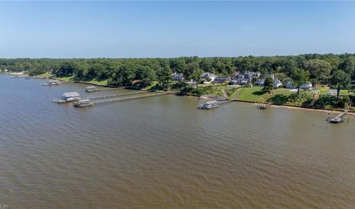 Photo #10 of 803 Riverside Drive, Newport News, Virginia 0.9 acres