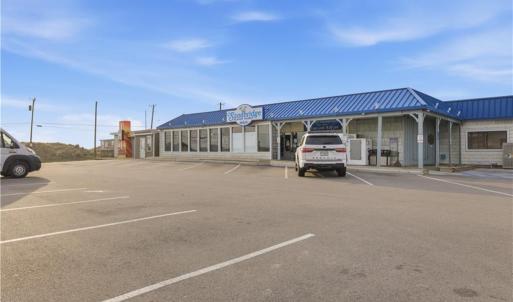 Local amenities - grab groceries or fresh, hot donuts!