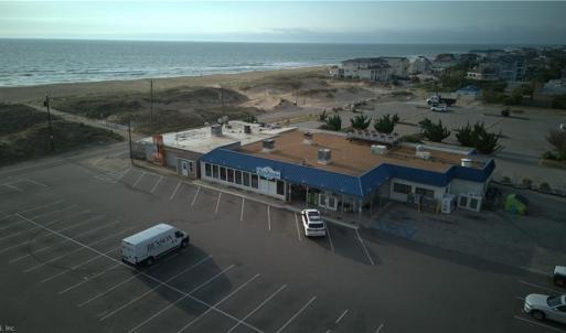 Local amenities - grab groceries or fresh, hot donuts!