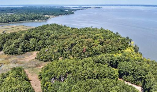 Photo #5 of 270 Lawnes Neck Drive, Smithfield, Virginia 5.0 acres