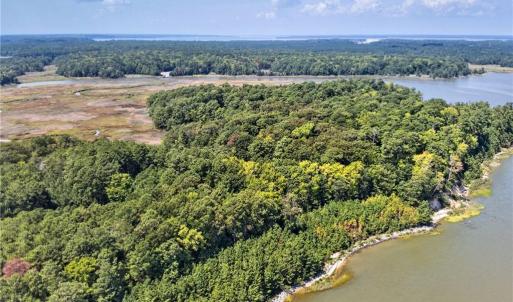 Photo #10 of 270 Lawnes Neck Drive, Smithfield, Virginia 5.0 acres