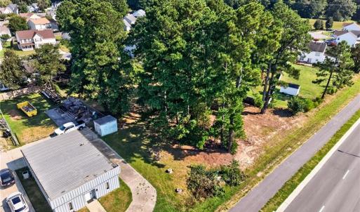 Photo #4 of 1828 Holland Road, Suffolk, Virginia 0.5 acres