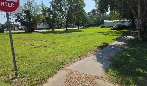 Photo #2 of 300 15th Street Road, West Point, Virginia 0.2 acres