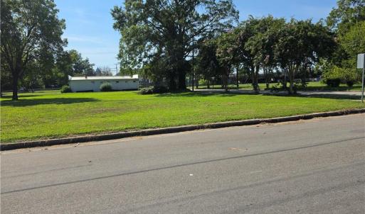 Photo #3 of 300 15th Street Road, West Point, Virginia 0.2 acres