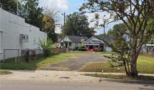 Photo #1 of 907 Campostella Road, Norfolk, Virginia 0.1 acres