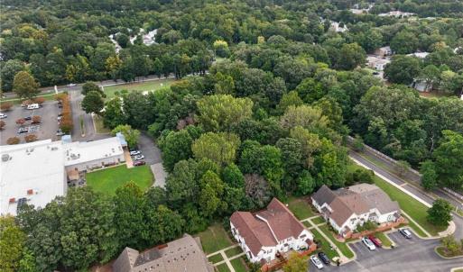 Photo #4 of 2970 Hampton Highway, Yorktown, Virginia 1.8 acres