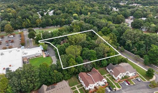 Photo #5 of 2970 Hampton Highway, Yorktown, Virginia 1.8 acres