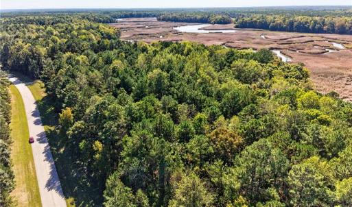 Photo #5 of 1356 Creekway Drive, Smithfield, Virginia 2.5 acres