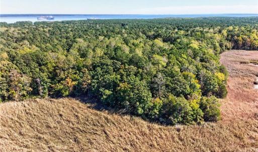 Photo #8 of 1356 Creekway Drive, Smithfield, Virginia 2.5 acres