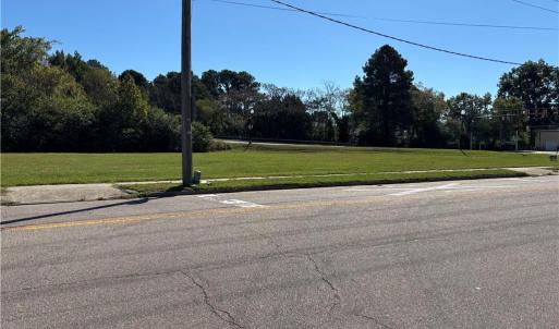 Photo #11 of 252 Carolina Avenue, Suffolk, Virginia 0.4 acres