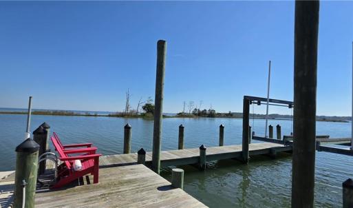 Photo #11 of 816 Ship Point Road, Yorktown, Virginia 2.7 acres