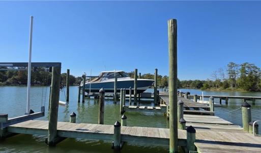 Photo #13 of 816 Ship Point Road, Yorktown, Virginia 2.7 acres