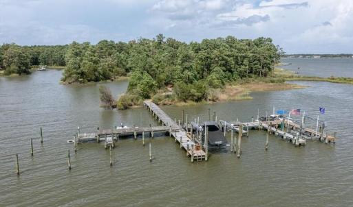 Photo #14 of 816 Ship Point Road, Yorktown, Virginia 2.7 acres