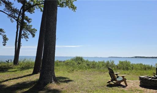 Photo #15 of 816 Ship Point Road, Yorktown, Virginia 2.7 acres