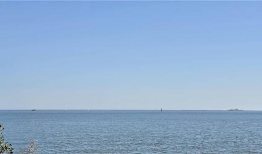 Photo #3 of 816 Ship Point Road, Yorktown, Virginia 2.7 acres