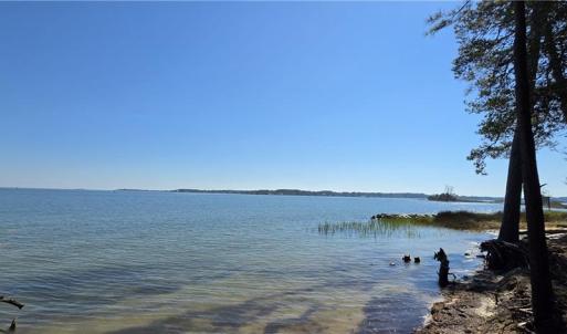 Photo #6 of 816 Ship Point Road, Yorktown, Virginia 2.7 acres