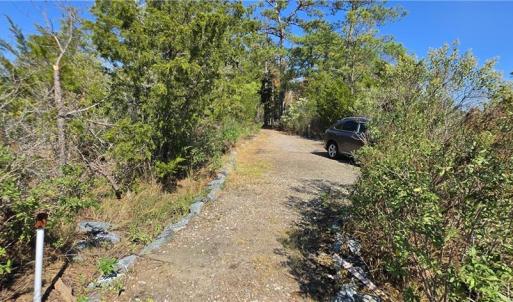 Photo #8 of 816 Ship Point Road, Yorktown, Virginia 2.7 acres