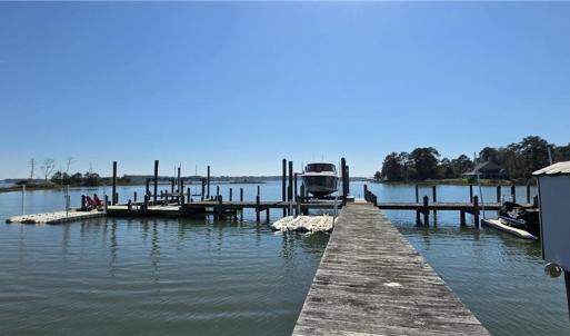 Photo #10 of 816 Ship Point Road, Yorktown, Virginia 2.7 acres
